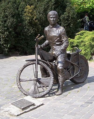 Jancarz Pomnik